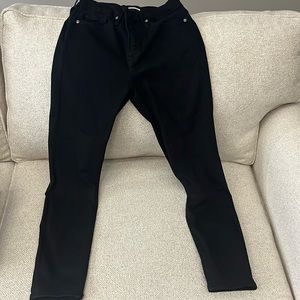 Good American size 8 good legs crop jeans black